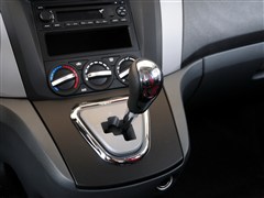 风行 东风风行 景逸 2011款 lv 1.5l amt豪华型