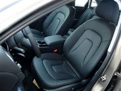奥迪 一汽奥迪 奥迪a4l 2013款 35 tfsi 自动技术型