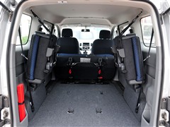 日产 郑州日产 日产nv200 2011款 1.6l 232座 尊雅型