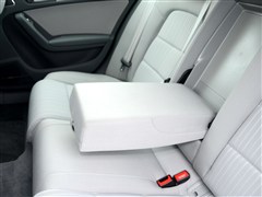 奥迪 一汽奥迪 奥迪a4l 2013款 30 tfsi 自动舒适型
