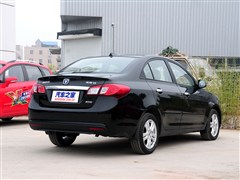 长安 长安汽车 悦翔v5 2012款 1.5l 手动梦幻型