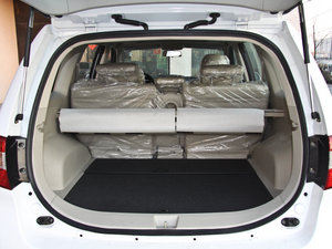 2012款陆风X8