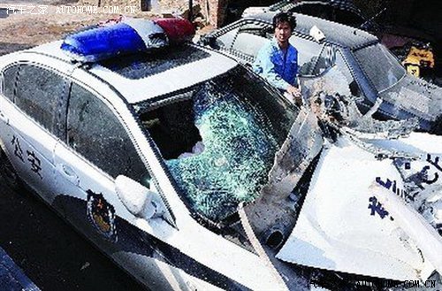 山阳无牌警车撞死两人 涉案民警被停职 汽车之家