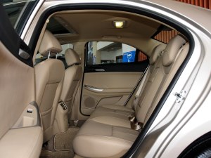 荣威550 2013款 550S 1.8L 手动启逸版