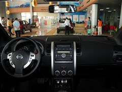 奇骏2012款 2.5L CVT豪华版 4WD