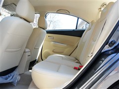 福美来2012款 两厢 1.6l 手动精英版