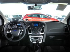 福特 长安福特 福克斯 2012款 两厢 1.6l mt风尚型