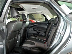 福特 长安福特 福克斯 2012款 两厢 1.6l mt风尚型