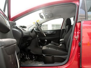 世嘉2013款 三厢 1.6L 手动品尚型