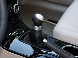奔腾B70 2012款 1.8MT 时尚型