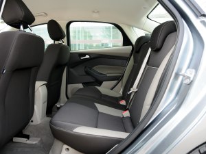 福克斯 2012款 三厢 1.6L MT舒适型