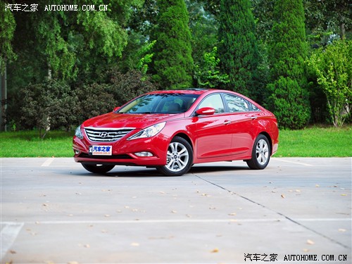 索纳塔八 2011款 2.0L 自动尊贵版