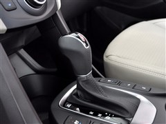 全新胜达2013款 2.0t 基本型