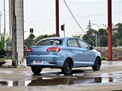 奇瑞 奇瑞汽车 风云2 2013款 1.5l 手动锐意版
