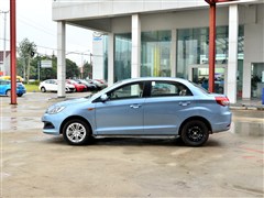 奇瑞 奇瑞汽车 风云2 2013款 1.5l 手动锐意版