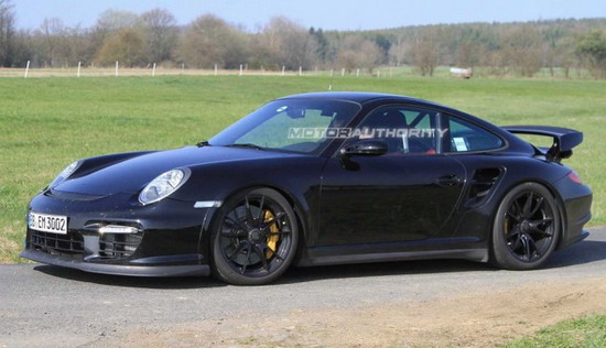 997系列的压轴戏—2012款保时捷911 GT2