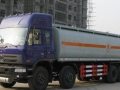 东风前四后八化工液体运输车