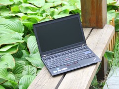 ThinkPad X220黑色 外观图