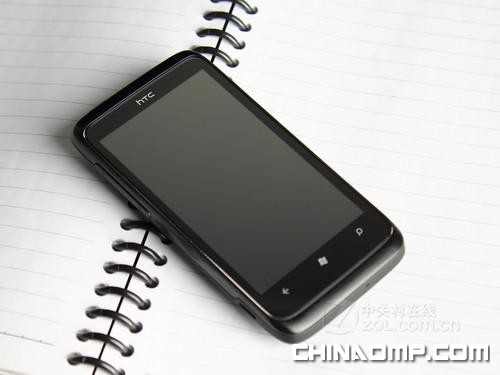 1日行情：行货版双模触控黑莓手机高价上市