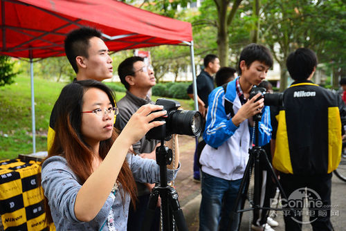 “玩转摄影 与尼有约”大学校园行活动花絮报道