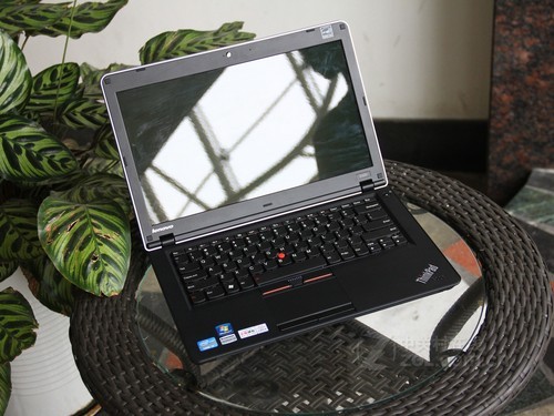 Thinkpad E420黑色 外观图