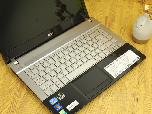 Acer V3黑色 键盘面图