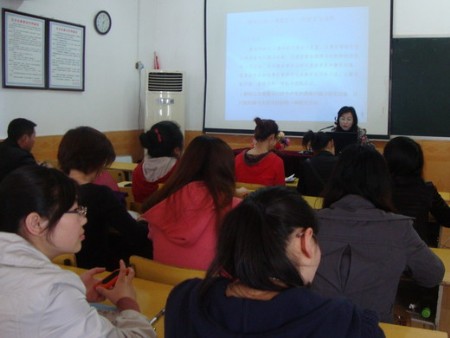 南昌青云谱区举办教育信息技术课题研究专题培训