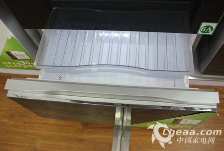 容声冰箱BCD-430WPMB下层冷冻室