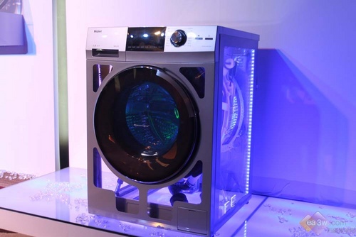 首台“水晶”问世  海尔洗衣机定义滚筒新标准