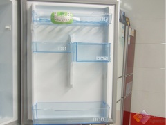 美的三门冰箱仅售3000元大中遭抢购