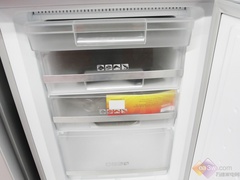 美的欧式两门冰箱降价近千元受热捧