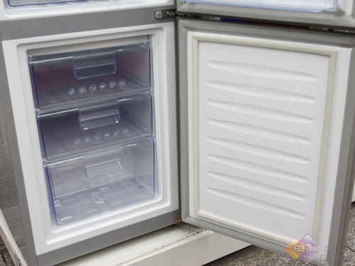 容声节能两门冰箱热卖 创新设计赢加分