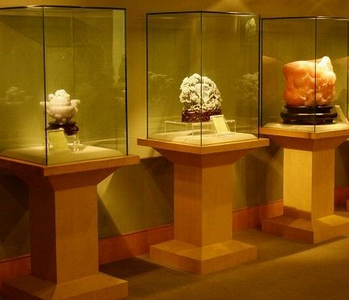 扬州玉器雕刻名家作品品鉴会在无锡举办