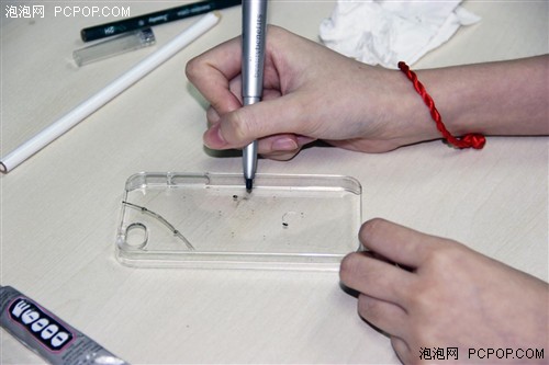 给iPhone做件衣裳 diy水钻手机壳教程