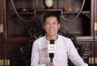 大号电视: 东阳乾清居红木家具有限公司