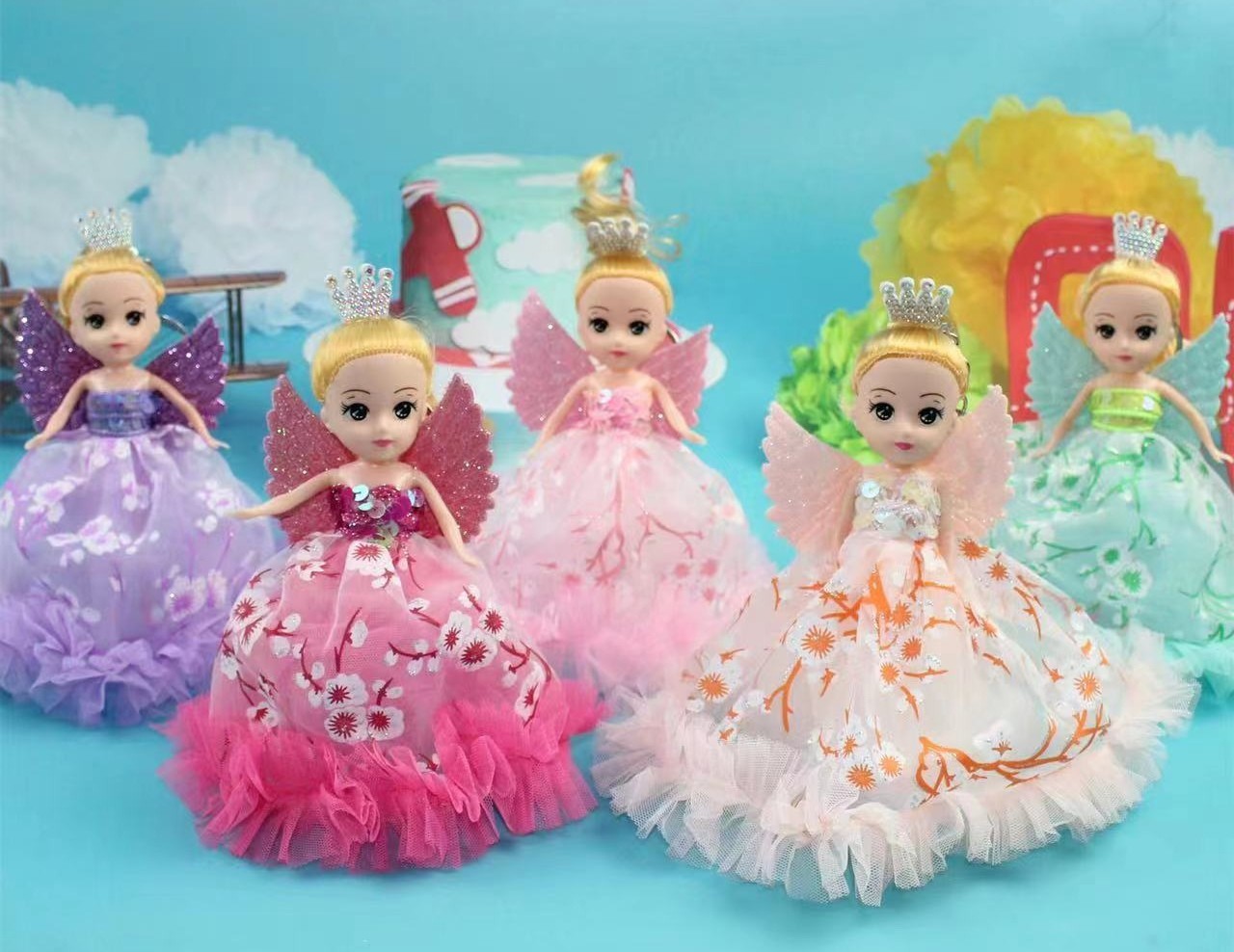义乌市杨其云玩具商行批发销售云华芭比洋娃娃玩具产品