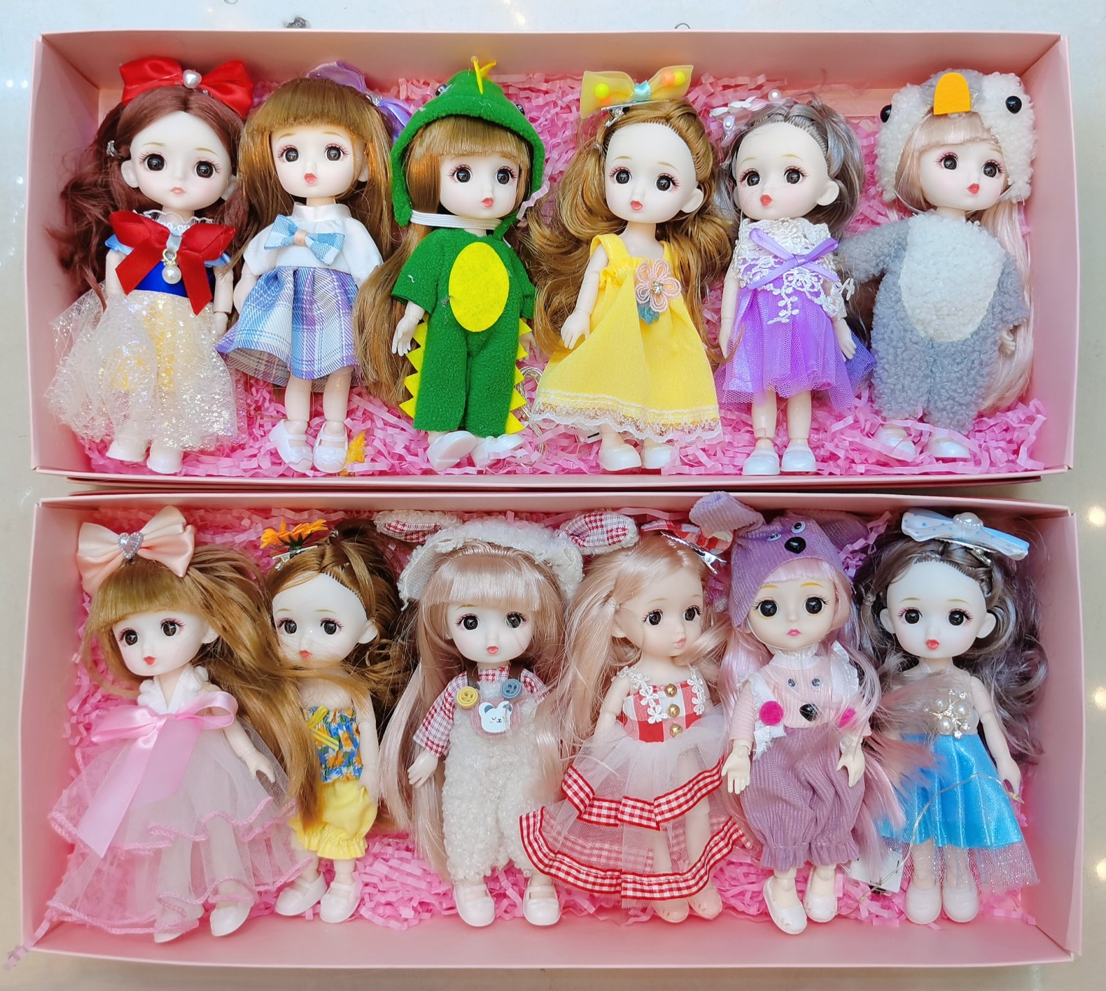 义乌市熙笑果丁文化创意有限公司批发挡搪塑胶芭比娃娃、肥童娃娃等玩具产品