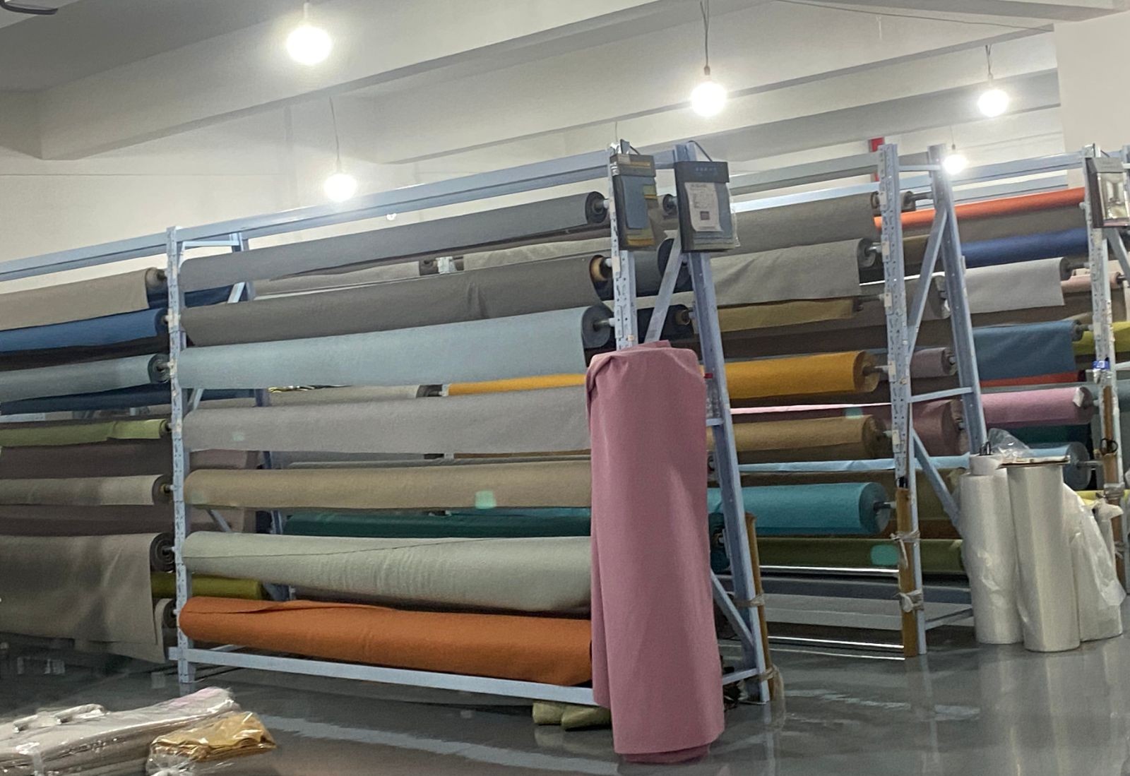 COTV全球直播-海宁市许村镇汉特纺织厂主要生产百分百全遮光棉麻素色窗帘布，欢迎大家光临！