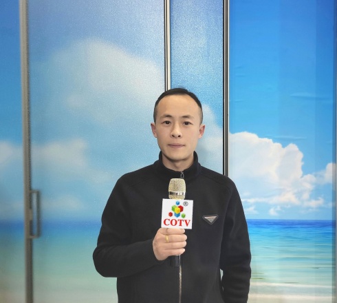 COTV全球直播-郑州福满家门业有限公司生产销售推拉门、移门、实木门、生态门等产品，欢迎大家光临！