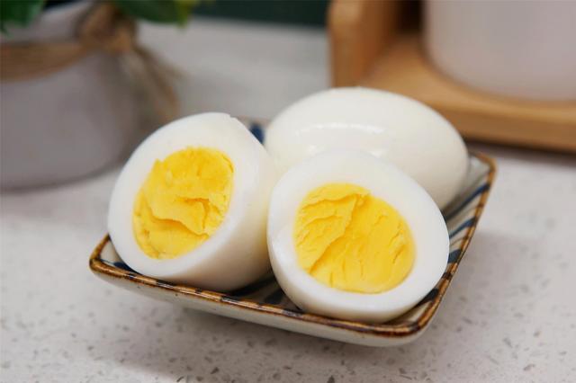 每天早餐吃一个水煮鸡蛋的人，现在怎么样了？很多人不懂，厉害了