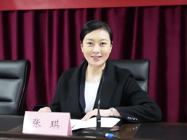 全国现任最年轻的女县长，清华博士，未来可期