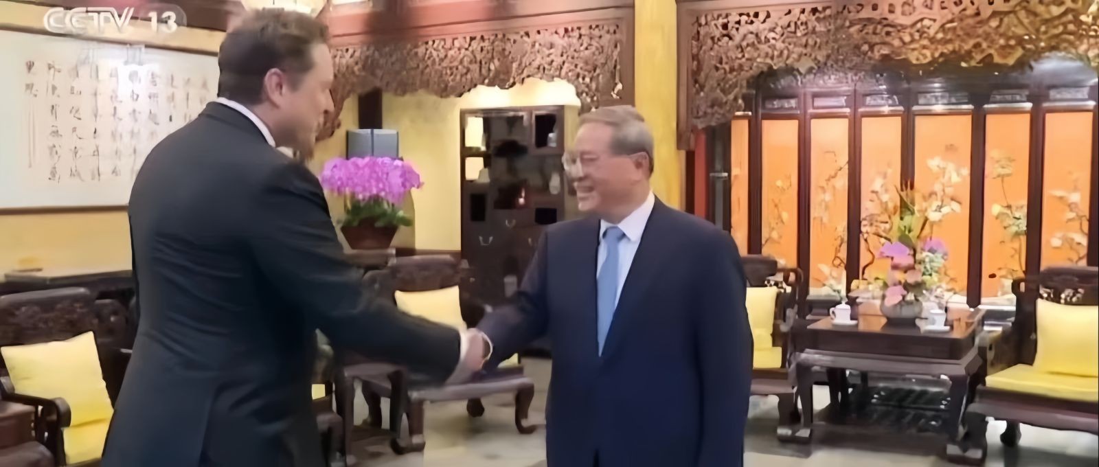 美国企业家马斯克与中国总理李强往事