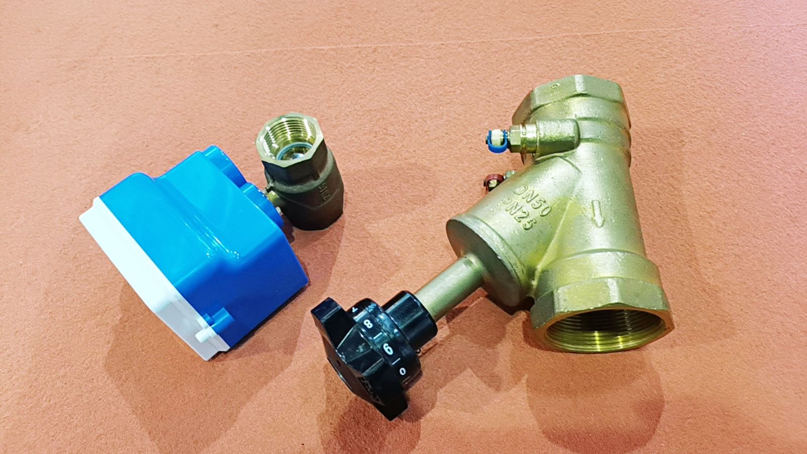 COTV全球直播-东莞市埃美柯阀门有限公司专业生产：“Yomtey粤美特”品牌各种水表、给排水阀门、单相三相STS电表等产品，欢迎大家光临！
