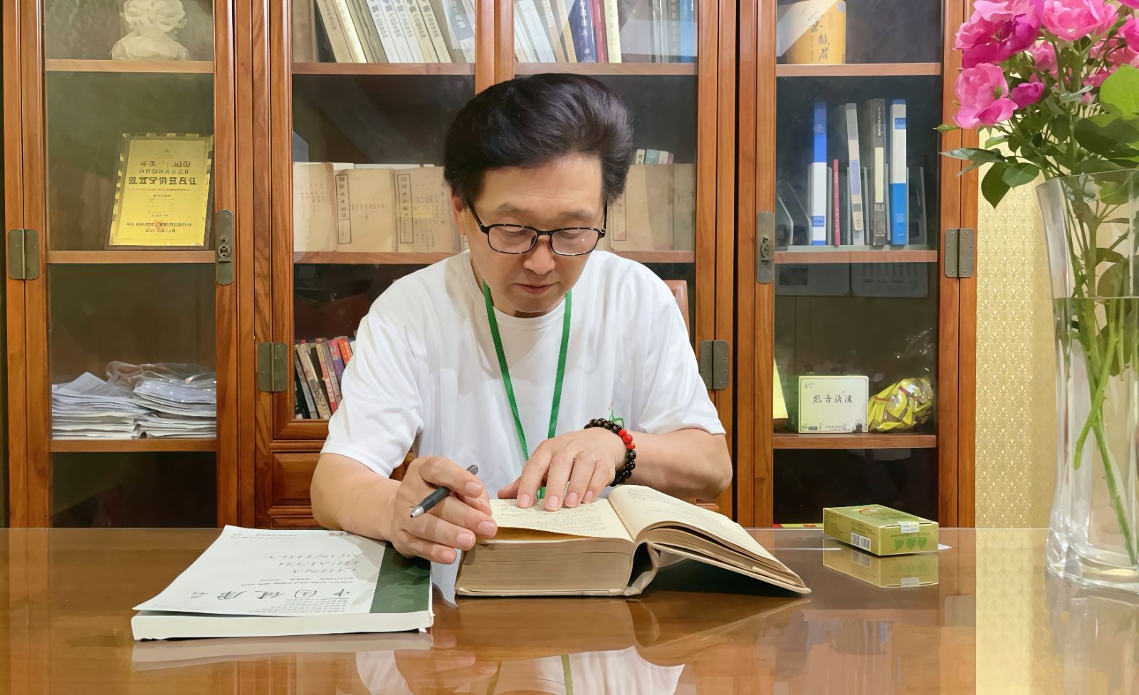 COTV全球直播-东阳市苍健医药有限公司专业研发生产：“苍健”、“爽爽戒”戒烟糖、食用“乌头糕”系列健康养生产品，欢迎大家光临！
