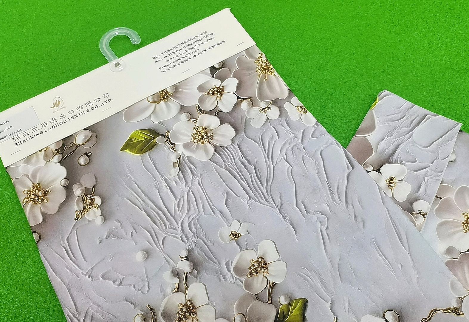 COTV全球直播-绍兴兰后进出口有限公司主要经营各种床上用品面料，家纺面料，家居面料及各种时尚休闲面料等产品，欢迎大家光临！