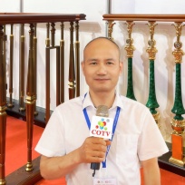 COTV全球直播-溫州玉青梯業(yè)有限公司專業(yè)設(shè)計(jì)生產(chǎn)：高檔銅樓梯、鋁合金樓梯、以及各種金屬材.裝飾欄桿、護(hù)欄等產(chǎn)品，歡迎大家光臨！