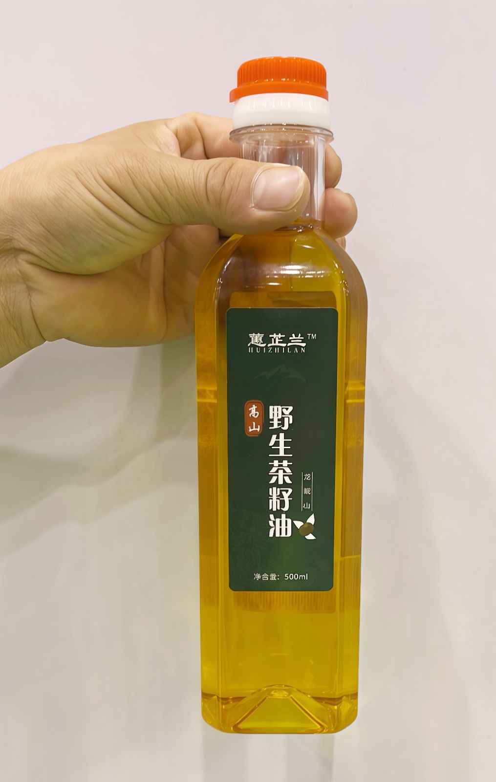 COTV全球直播-舒城县汤池镇龙眠村南风岗茶厂专业加工生产源自1300多米青山绿水的大别山余脉舒城高山茶林，专业生产“惠芷幽兰”牌小兰花茶叶、“惠芷兰”牌茶籽油等生态绿色产品，陈爱飞欢迎大家光临！