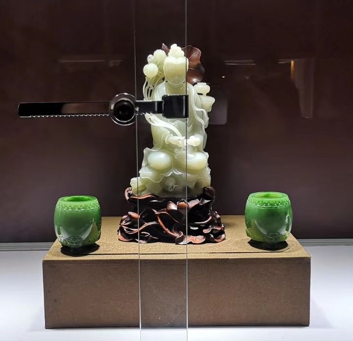 COTV全球直播-苏州市华脉艺韵工艺品有限公司、苏州市吴中区光福林建平玉雕工作室专业从事设计雕刻各种稀有玉类饰品及摆件的工艺雕刻，取材稀有，创作精典，现货品鉴，欢迎大家光临！