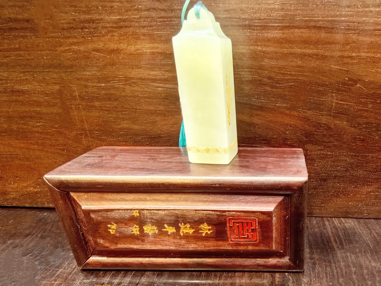 COTV全球直播-苏州市华脉艺韵工艺品有限公司、苏州市吴中区光福林建平玉雕工作室专业从事设计雕刻各种稀有玉类饰品及摆件的工艺雕刻，取材稀有，创作精典，现货品鉴，欢迎大家光临！