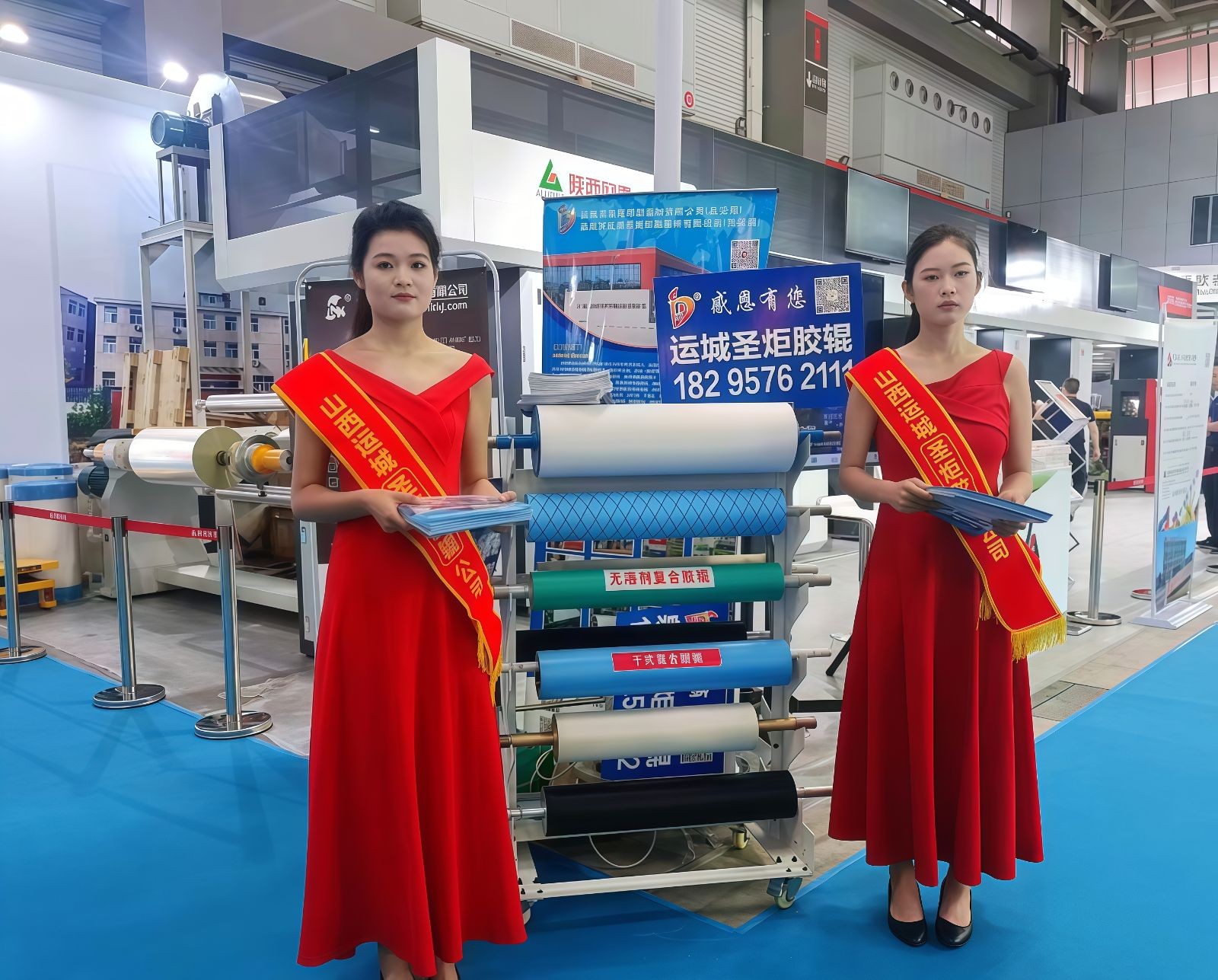 COTV全球直播-运城市圣炬印刷器材有限公司、泉州圣炬印刷器材有限公司专业生产：各种新型优质胶辊及胶辊用耐用剂、耐酸碱、耐高温、抗静电、抗撕裂、除尘等材料及特殊橡胶辊产品，欢迎大家光临！